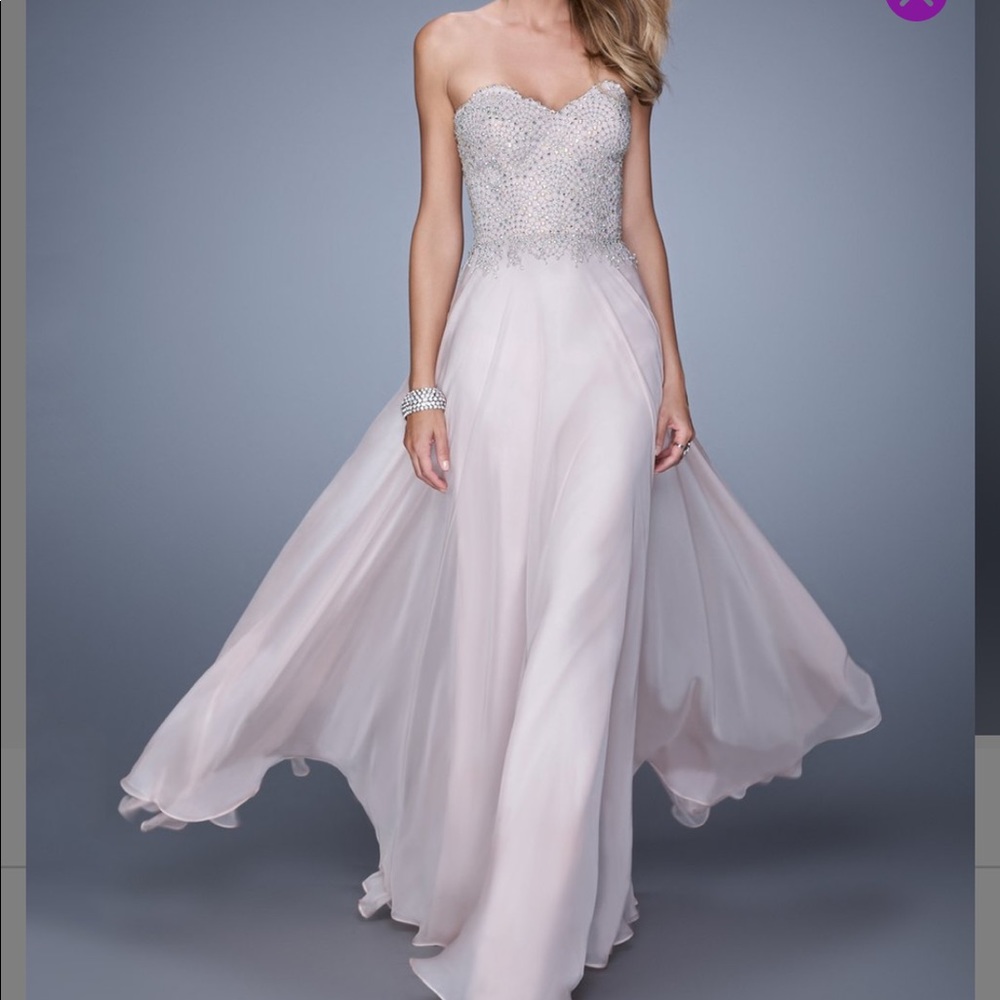 Beautiful NWT La Femme gown